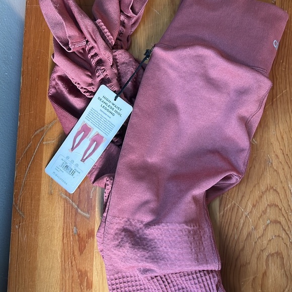 NWT High-Waist Seamless Idol Legging by Alo - Picture 2 of 2